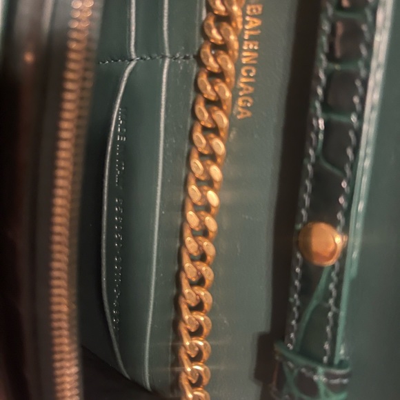Balenciaga hourglass green croc wallet on chain - Picture 10 of 11